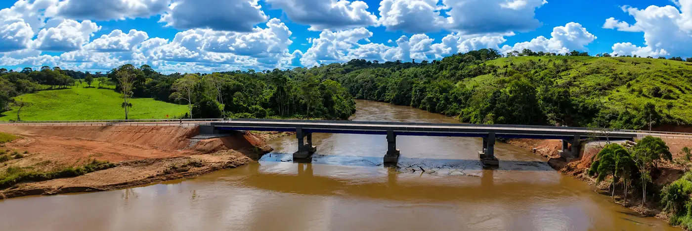 Ponte RO-495 sobre o Rio Pimenta Bueno liberada para tráfego no Cone Sul de Rondônia.