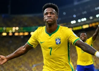 Seleção Brasileira goleia Escócia e chega forte ao mata-mata Seleção Brasileira comemora vitória sobre a Escócia e classificação ao mata-mata da Copa.