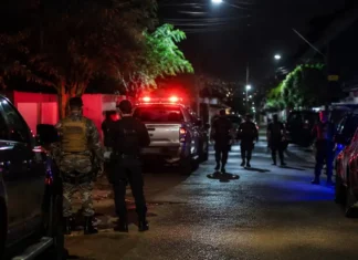 Operação Audácia XI cumpre 89 mandados de busca e 35 de prisão em Rondônia, Acre, Amazonas e Paraná. Operação Audácia XI com viaturas e forças de segurança em ação integrada durante cumprimento de mandados