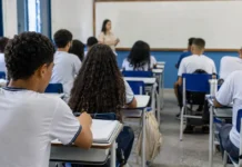 Pé-de-Meia 2026 paga 4ª parcela e orienta estudantes de Rondônia Pé-de-Meia 2026 orienta estudantes de Rondônia sobre frequência escolar e pagamento