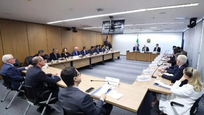 Lei Antifacção no STF é tema de reunião institucional com participação do MPRO