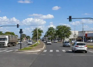MPRO recomenda estudo antes da ativação definitiva de semáforos na BR-364 em Vilhena Semáforos na BR-364 em Vilhena instalados em trecho urbano da rodovia