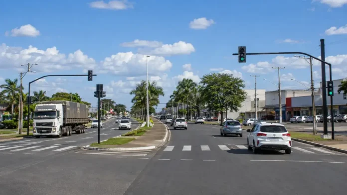 Semáforos na BR-364 em Vilhena instalados em trecho urbano da rodovia
