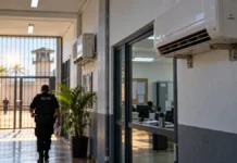 Pregão prevê 368 aparelhos para climatização da Sejus em Rondônia Corredor institucional com sensação de calor e ambiente da climatização da Sejus em Rondônia