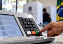 Presidente, senador e deputado são eleitos de formas diferentes; entenda Urna eletrônica usada para explicar como funciona o voto nas Eleições 2026