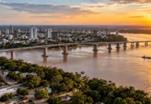PAEDS reúne 5 projetos para planejar Porto Velho até 2050 Vista aérea de Porto Velho e do Rio Madeira representa o planejamento do PAEDS até 2050