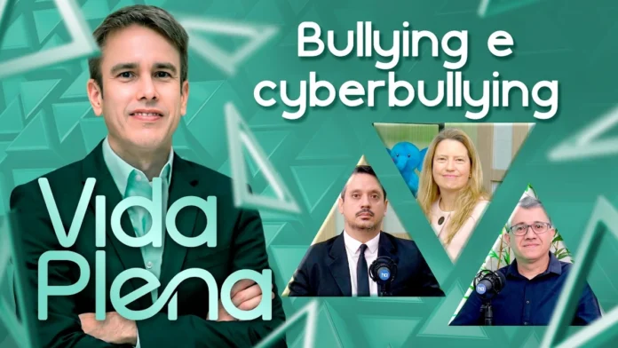 Vida Plena aborda bullying e cyberbullying com especialistas Especialistas e apresentador no programa Vida Plena durante debate sobre bullying e cyberbullying