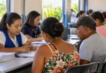 Cadastro Único inicia atendimentos no distrito de Abunã, em Porto Velho Imagem ilustrativa de Cadastro Único Abunã, com famílias recebendo orientação em ambiente de atendimento socioassistencial.