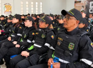 Detran-RO começa a distribuir novo uniforme aos agentes de trânsito em Rondônia Novo uniforme do Detran-RO começa a ser distribuído em Rondônia