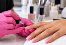 Anvisa manda recolher produtos para unhas que prometem eliminar fungos e bactérias Produto para unhas recolhido pela Anvisa após alegação contra fungos e bactérias no rótulo